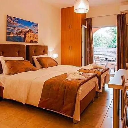 Bella De Lux Apts