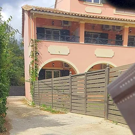Hotel Bella De Lux Apts 4*