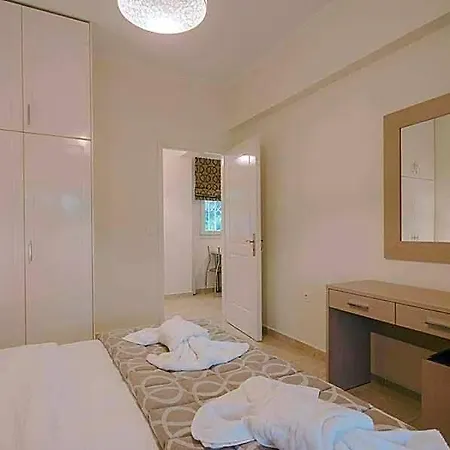 Hotel Bella De Lux Apts 4*
