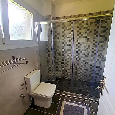 Hotel Bella De Lux Apts 4*