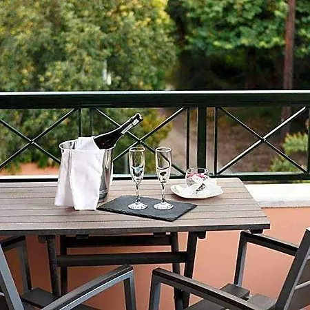 Hotel Bella De Lux Apts 4*